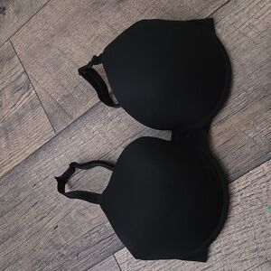 Chantelle‎ Black Bra Size 32DDD